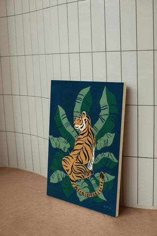 Sitting Tiger Print