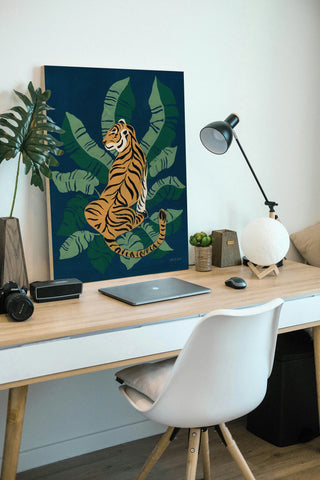 Sitting Tiger Print